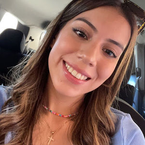 Meet your Posher, Alessandra